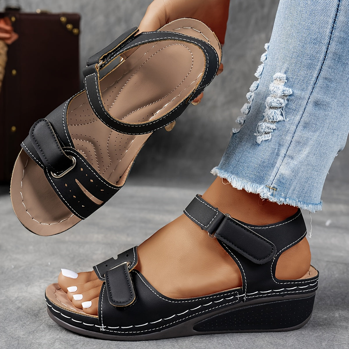 Isaksson™ | Aldona - Ortopediska sandaler med kilklack