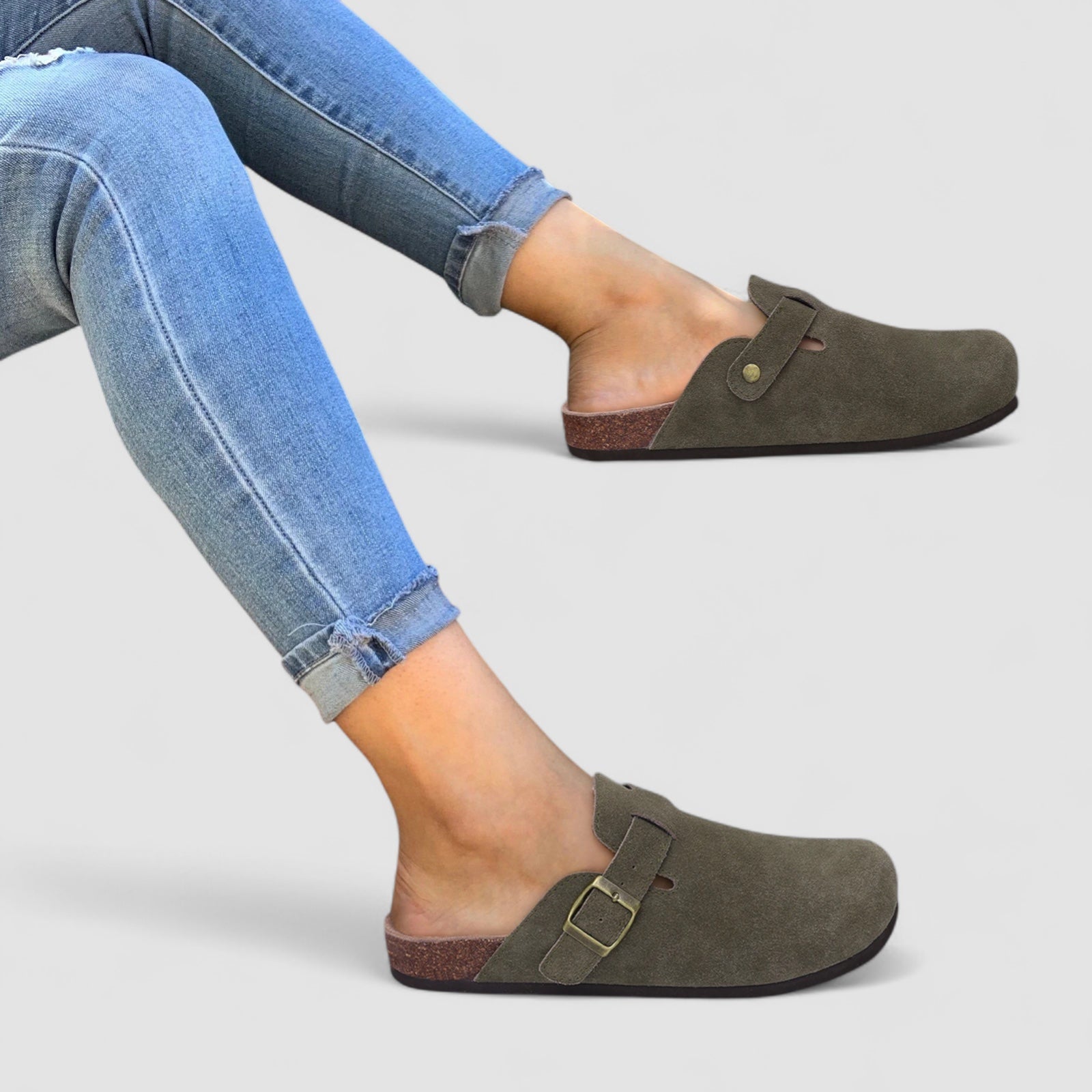 Isaksson™ | Livia – Bekväma slip-ins i mocka med ortopediskt stöd