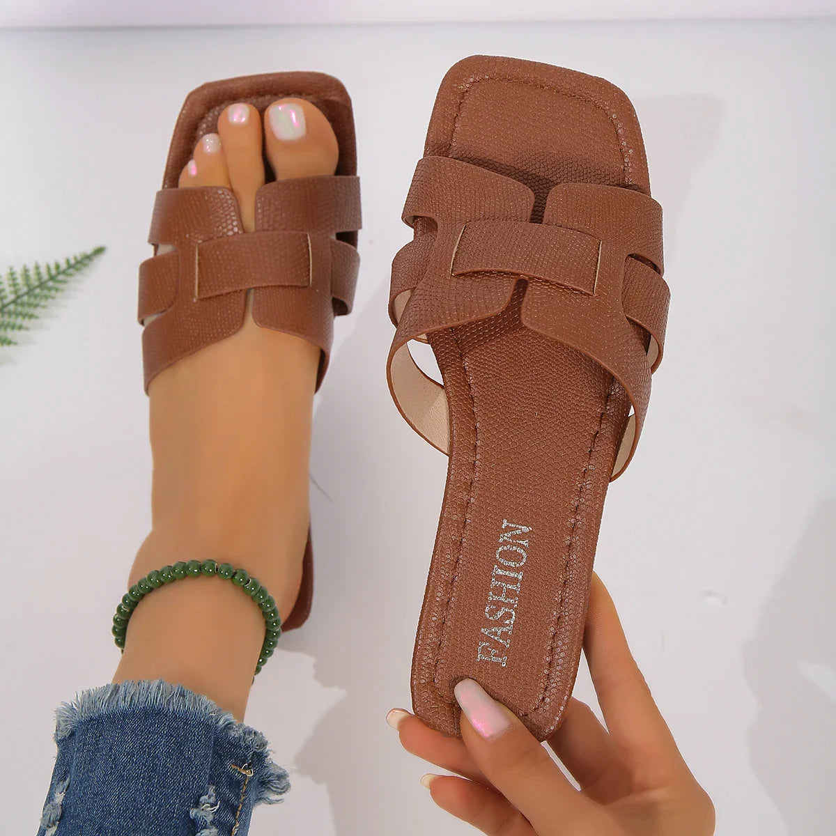 Isaksson™ | Celeste – Eleganta slip-ins med stilren flätad design
