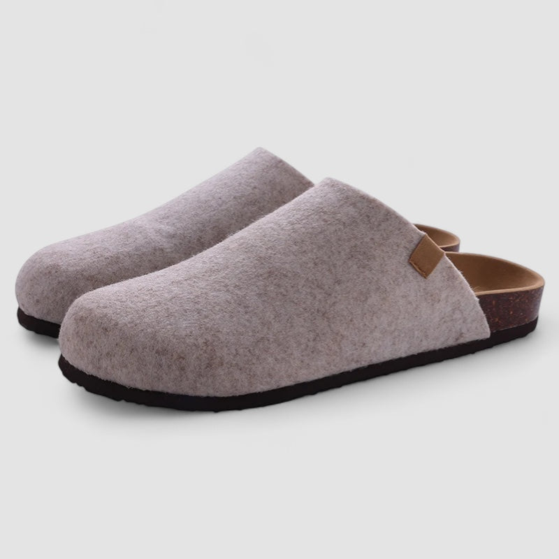 Isaksson™ | Livia – Bekväma slip-ins i mocka med ortopediskt stöd