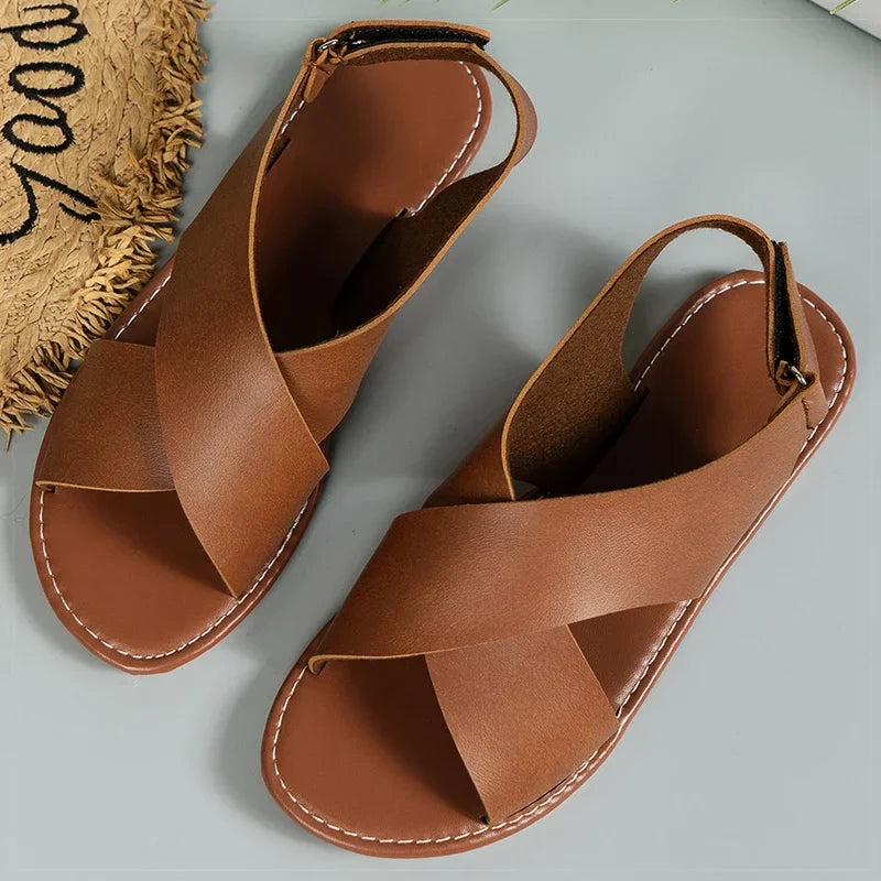 Isaksson™ | Siena – Klassiska sandaler med korsad rem och bekväm passform