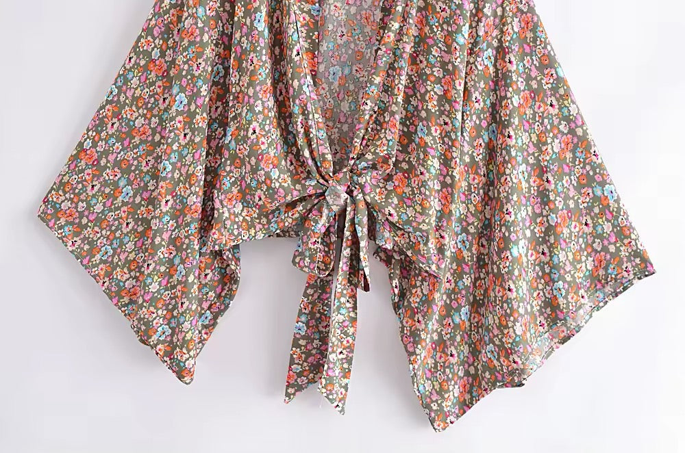 ODÉLIA™ | Bohemisk kimono-blus med knytfront & V-ringning