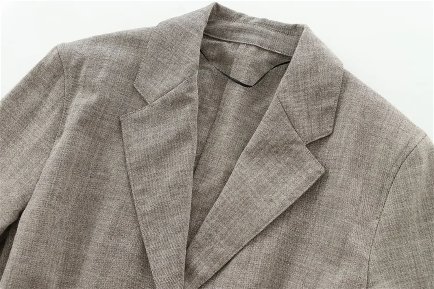 Isaksson™ | Claire